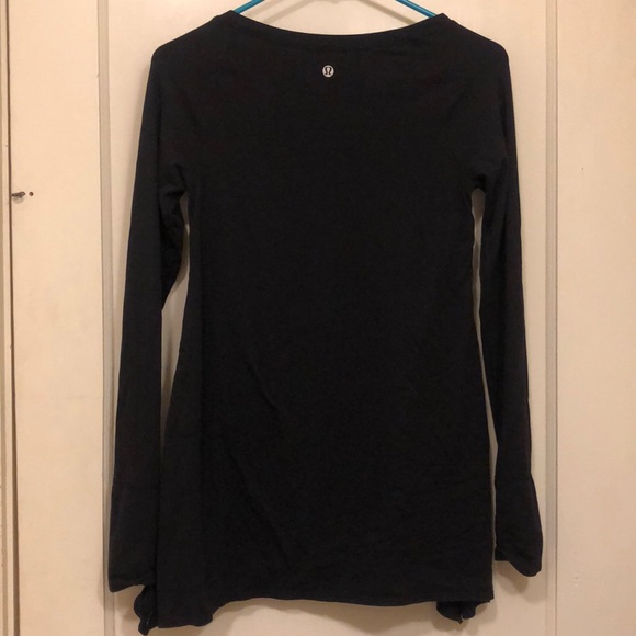 lululemon athletica Tops - Lululemon long sleeve tee